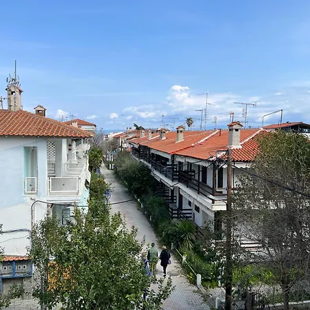 Pelekan And Athina 34 * Πευκοχώρι